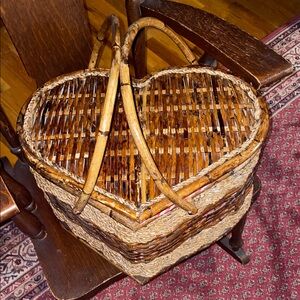 Large heart-shaped picnic basket with red & white gingham fabric lining
